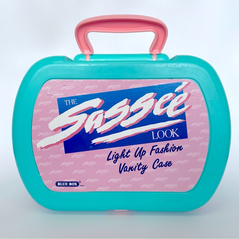 Vintage Sassee Look Light Up Fashion Vanity Case 💡Lights up💡 with accessories